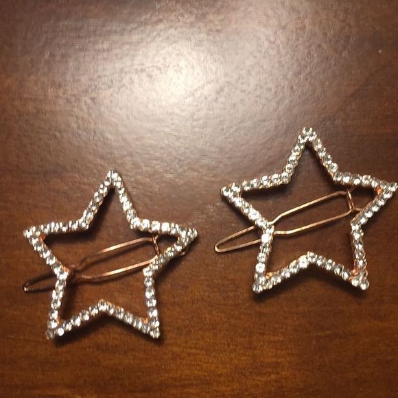 - Rhinestone Star Shape Hair pins on Rose Gold-colored Metal - Picture 1 of 6
